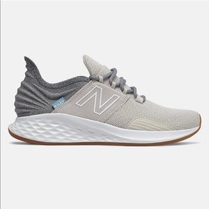 New balance fresh foam road tee shirt shoes size 9